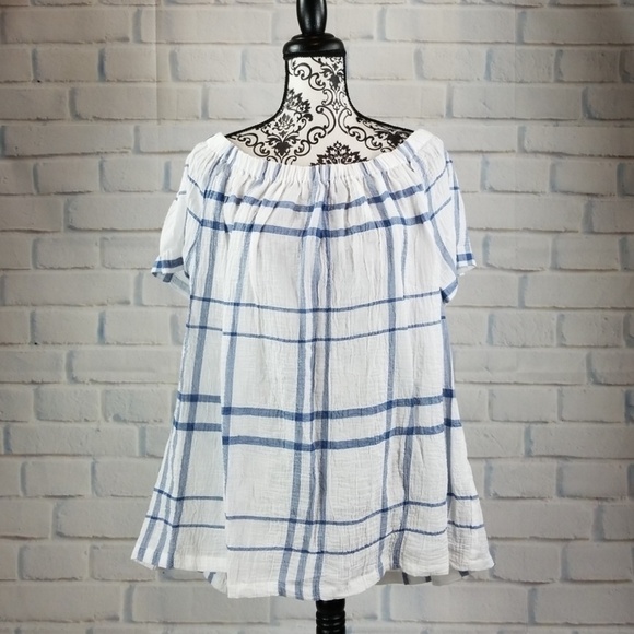 Two by Vince Camuto size 3x semi sheer - Picture 1 of 8